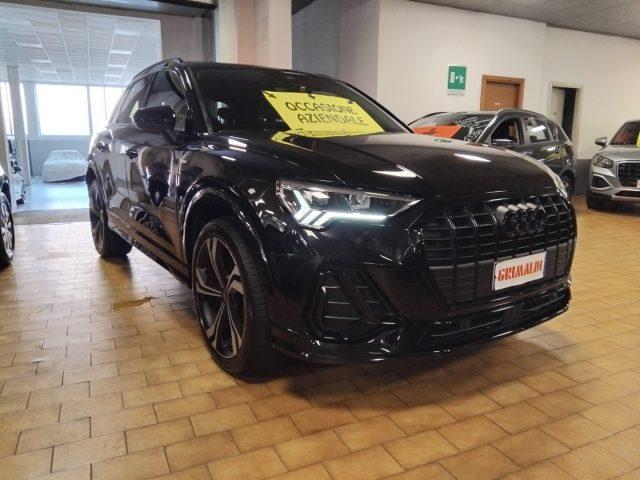 AUDI Q3 35 TDI S tr.Identity Black 20" FULL