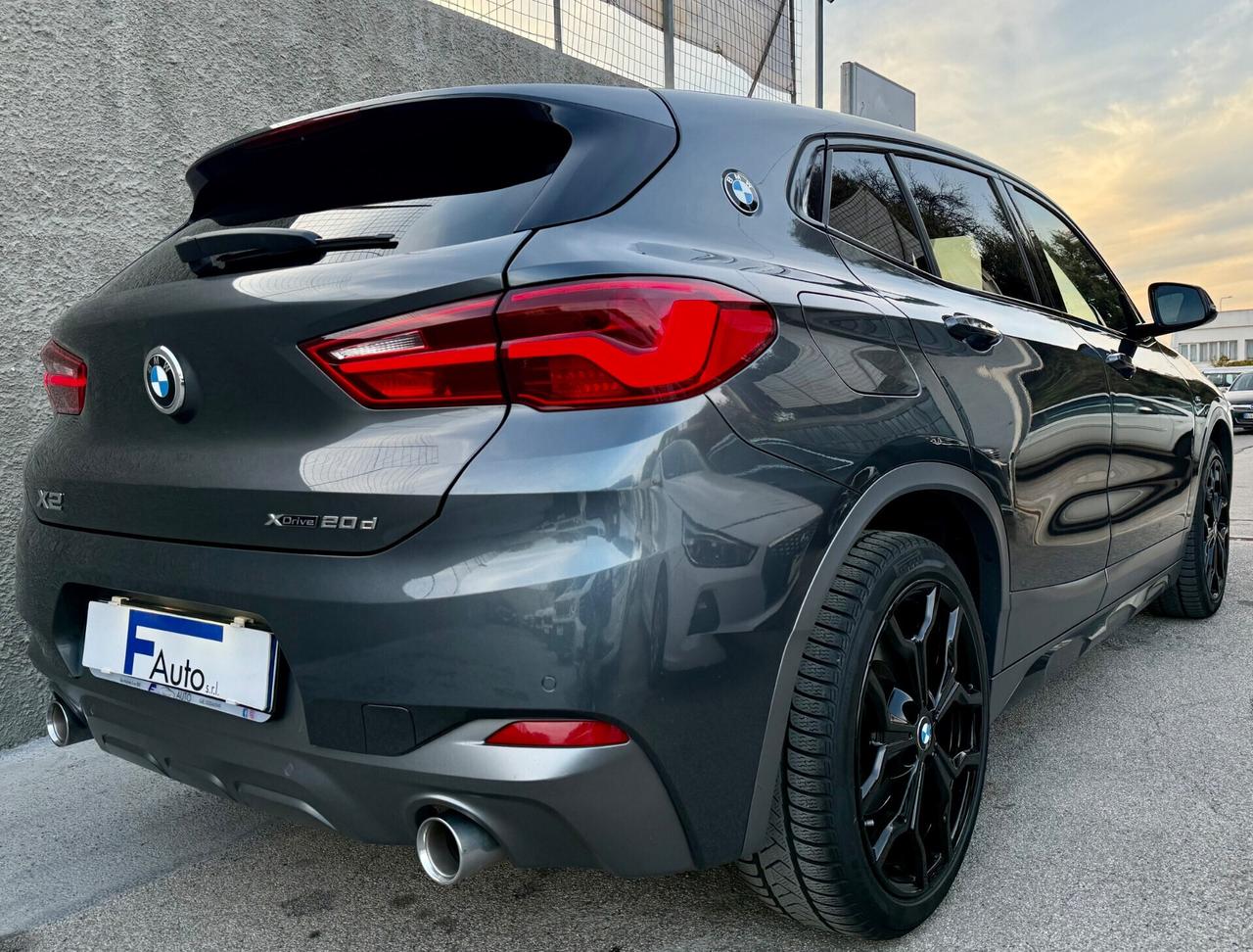 Bmw X2 xDrive20d Msport,LED multicolore,alcantara con cuc.gialle,cerchi neri,FULL OPTIONAL