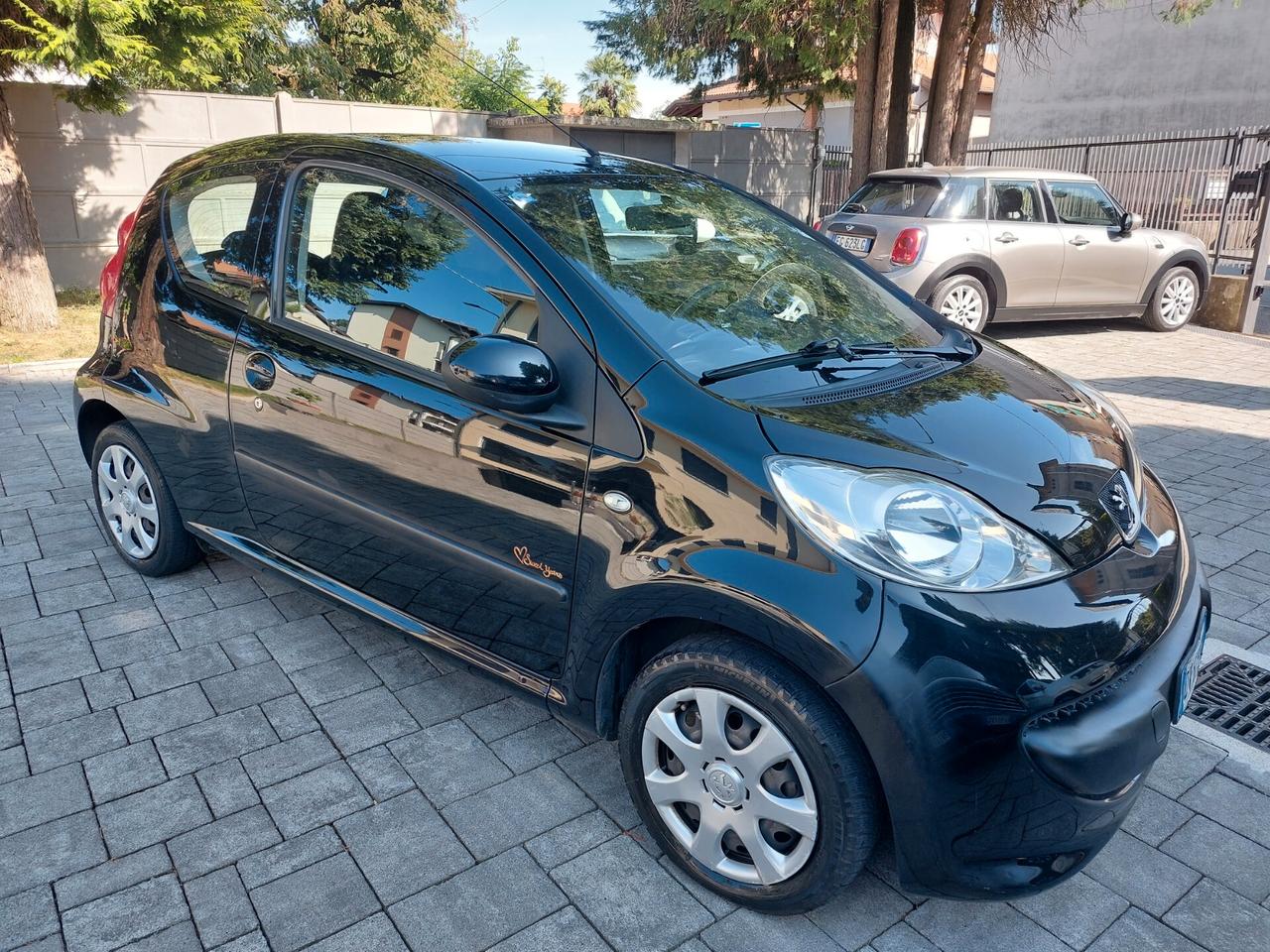 Peugeot 107 1.0 68CV 3p. Sweet Years