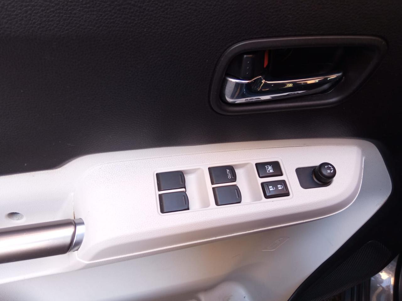 Suzuki Ignis 1.2 Hybrid Top