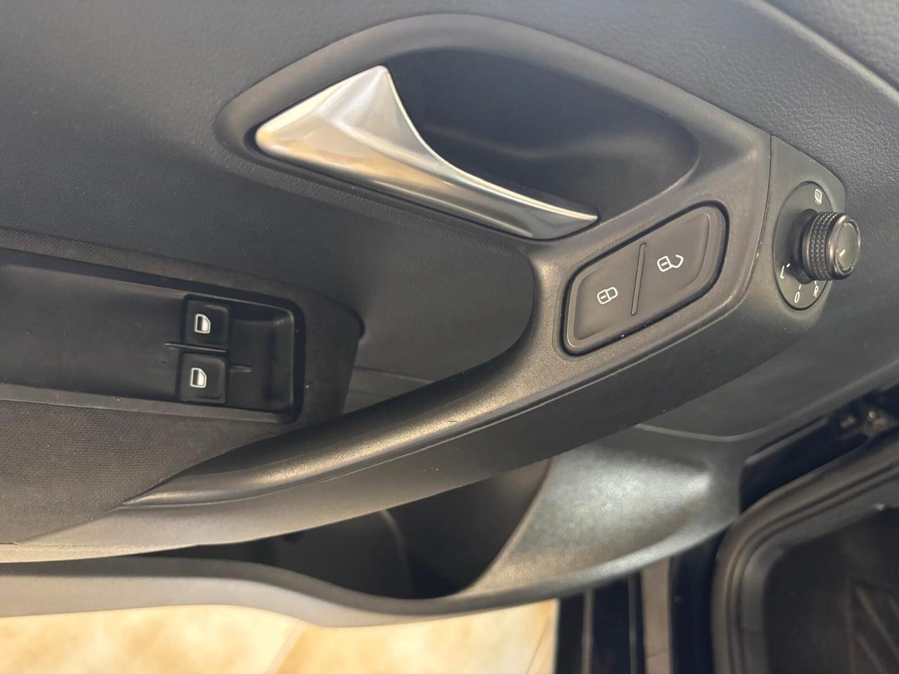 VOLKSWAGEN POLO ANNO 2015 BZ 1.0 ADATTA NEOPATENTATI KM 179 MILA