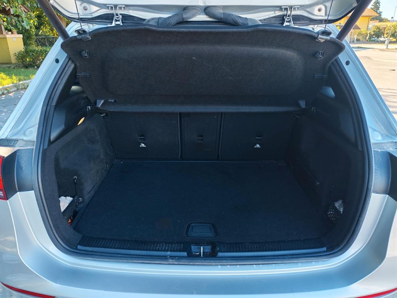 Mercedes-benz B 180 d Premium AMG Line