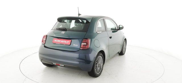 FIAT 500e Berlina 42 kWh La Prima