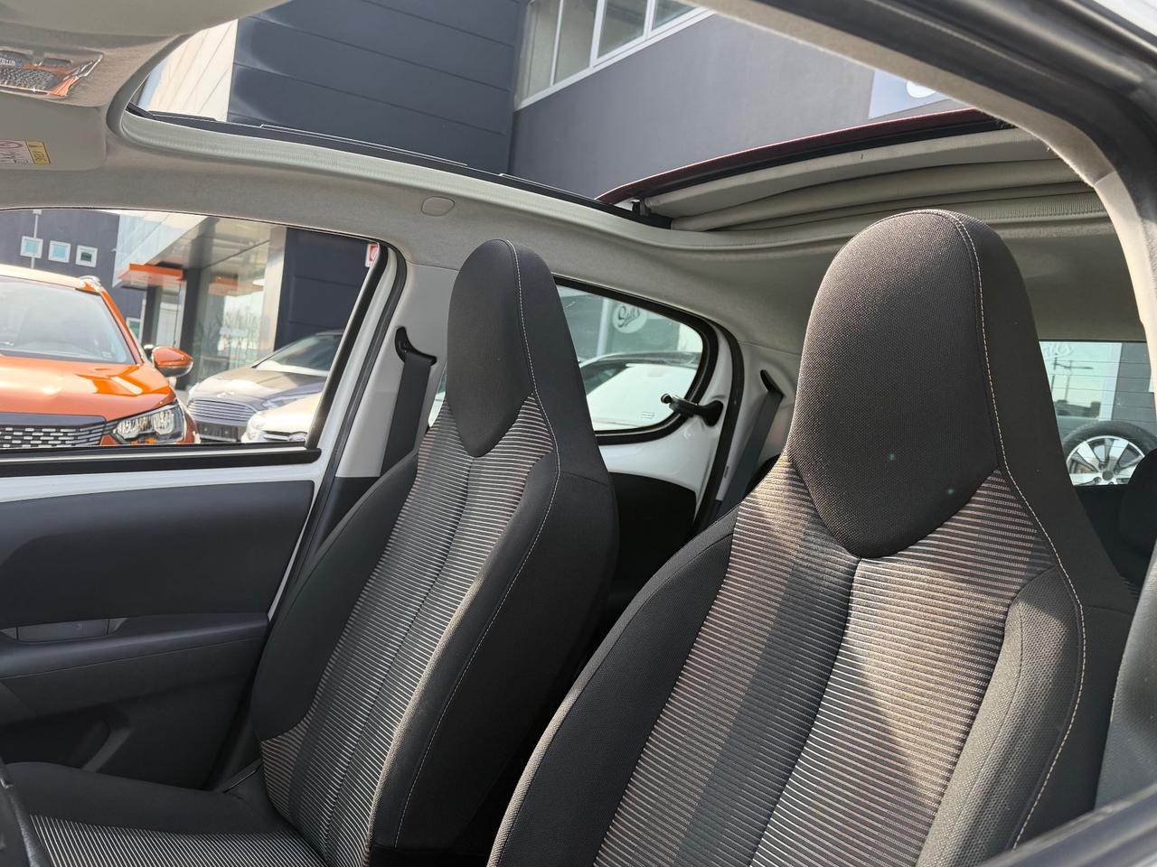 Peugeot 108 Cabrio Neopatentati