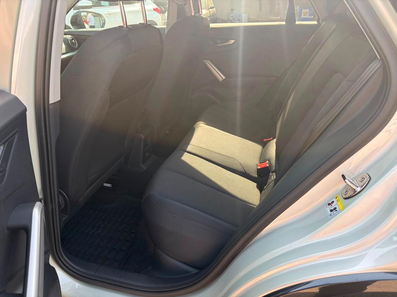 Audi Q2 35 TDI quattro S tronic Business