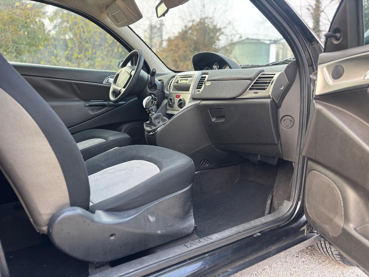 Lancia Ypsilon 1.2 Argento
