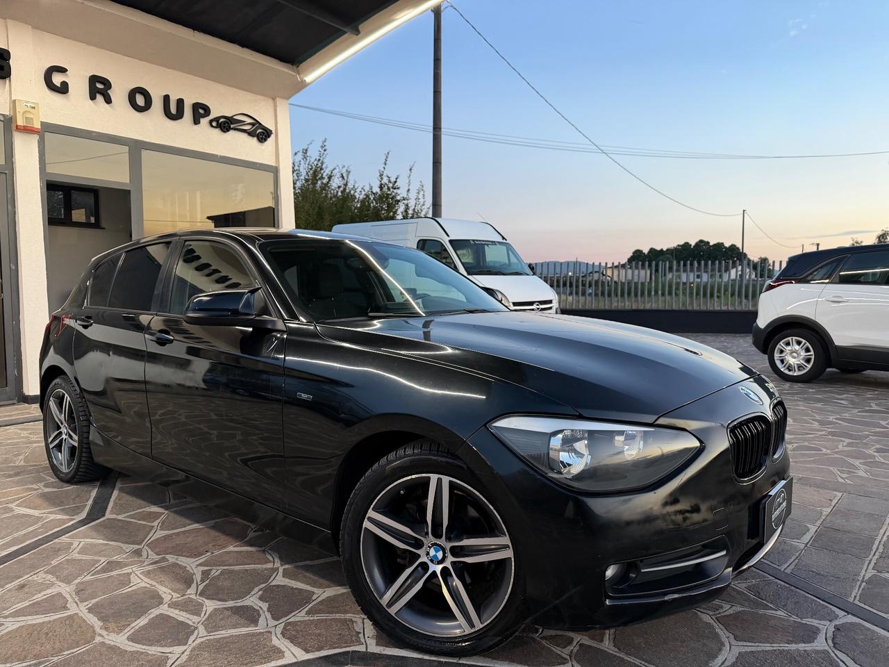 Bmw 116i 5p. Sport 135cv total black