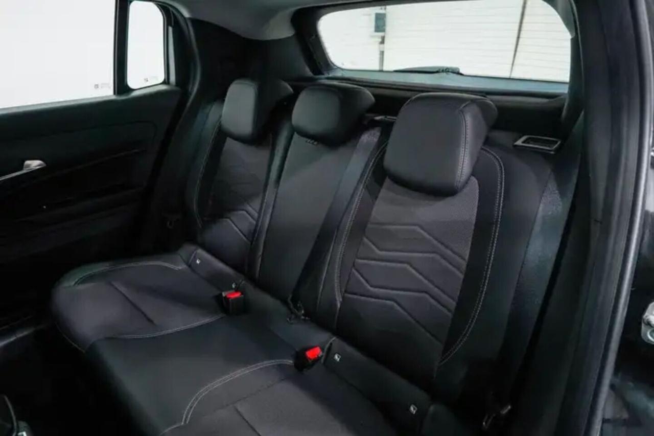 Jeep Avenger Altitude 1.2 Turbo Benzina Manuale Neopatentati