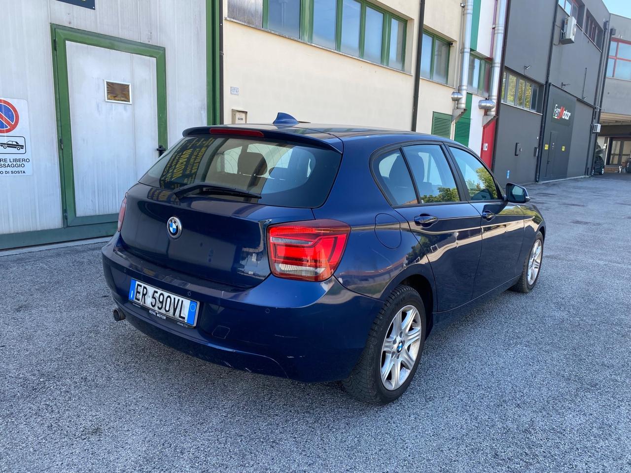 Bmw 116 116d 5p. Efficient Dynamics Sport
