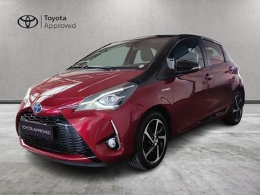 Toyota Yaris 1.5 Hybrid 5 porte Lounge Red/Black AREA C FREE