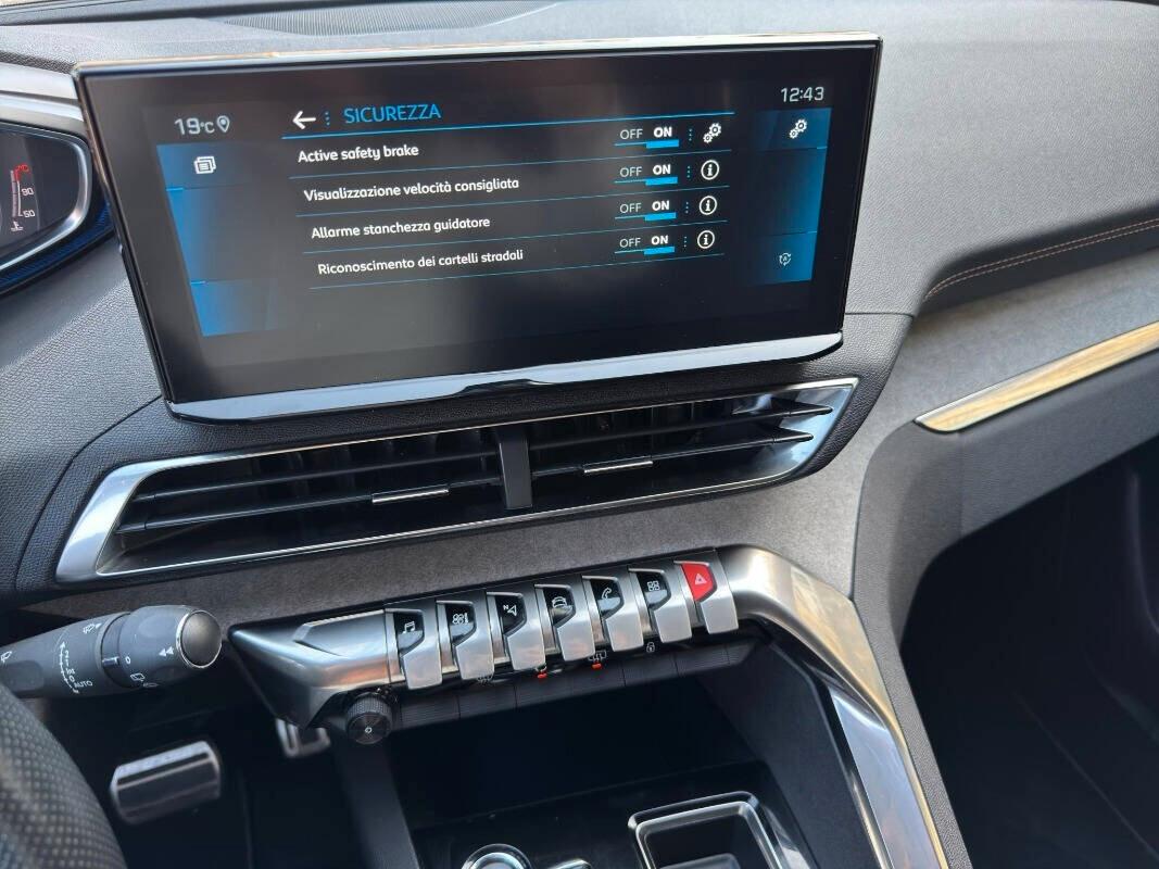Peugeot 3008 BlueHDi 130 EAT8 GT 2022