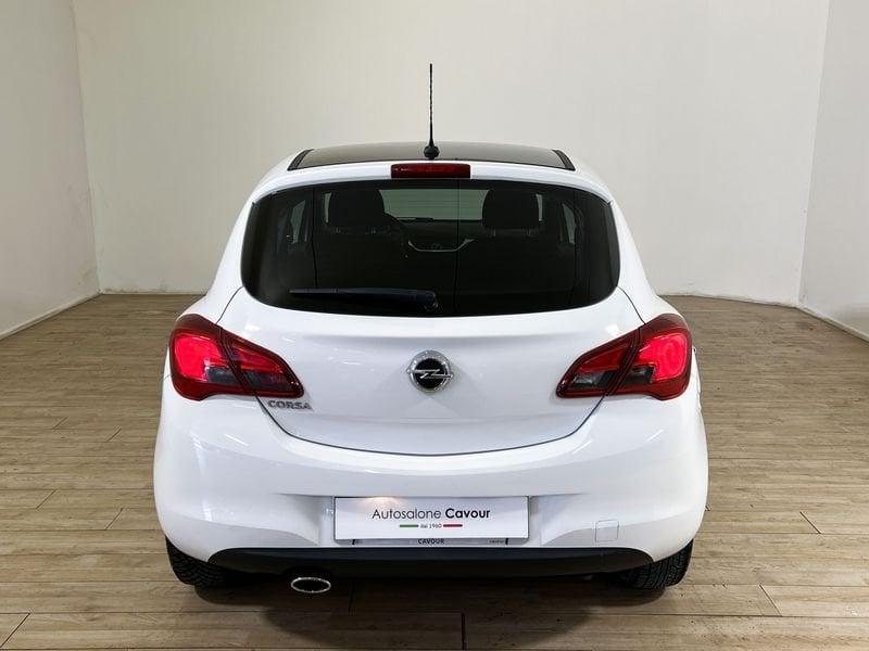 Opel Corsa 1.2 70cv MT5 b-Color