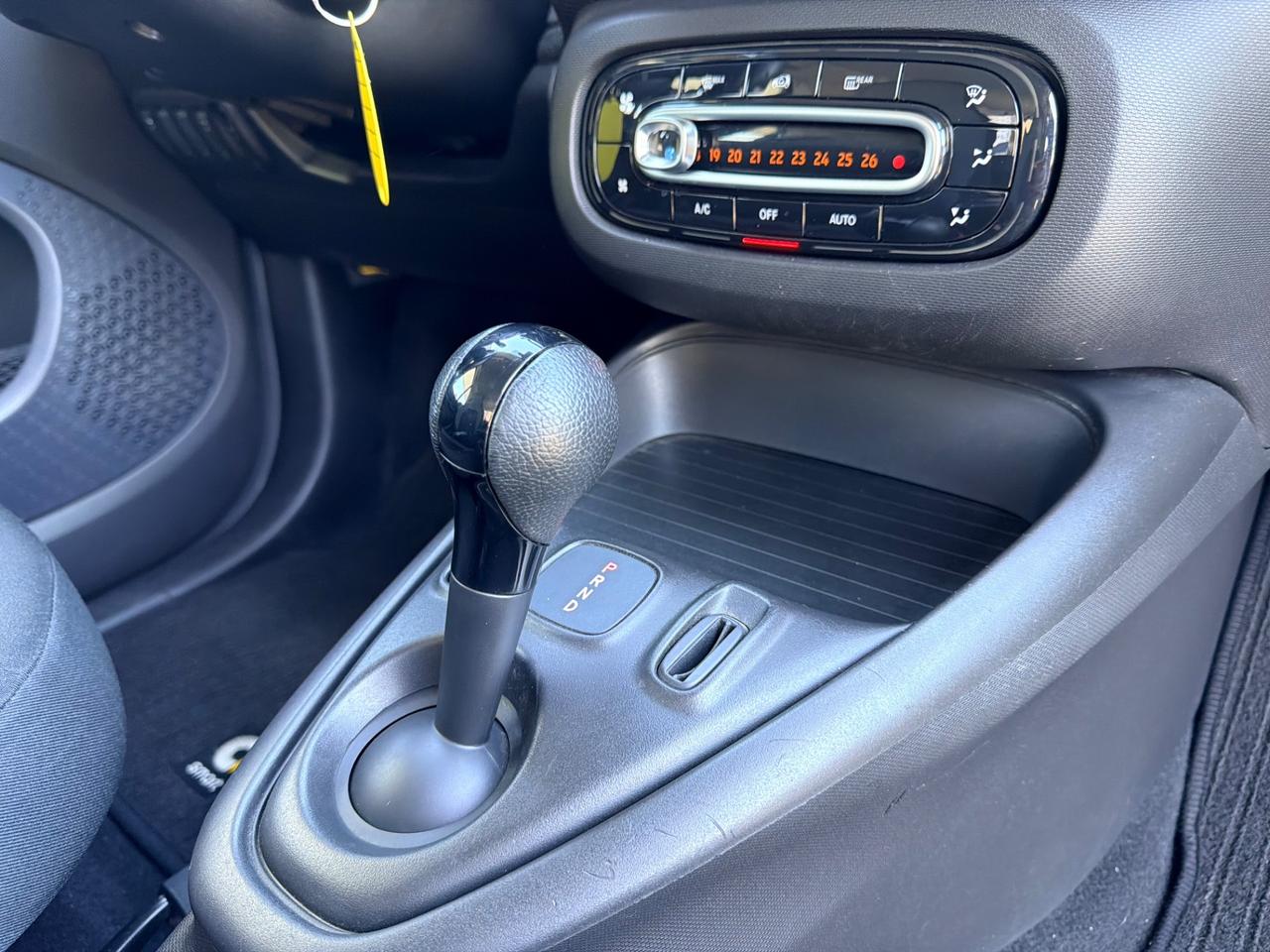Smart ForTwo EQ Passion uff Mercedes in garanzia