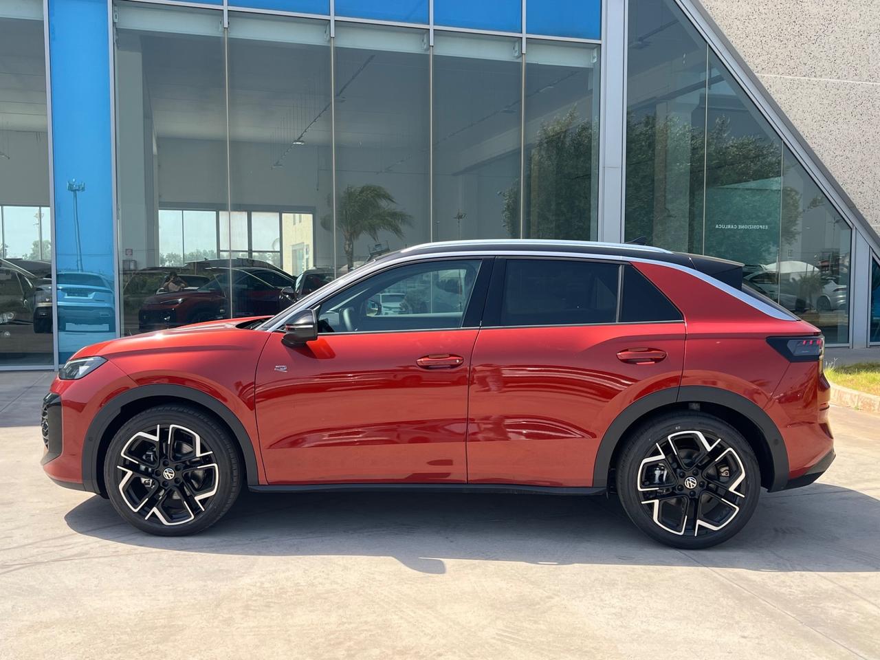 Volkswagen T-Roc 1.5 eTSI ACT 150 CV DSG R-Line - possibilità noleggio no scoring