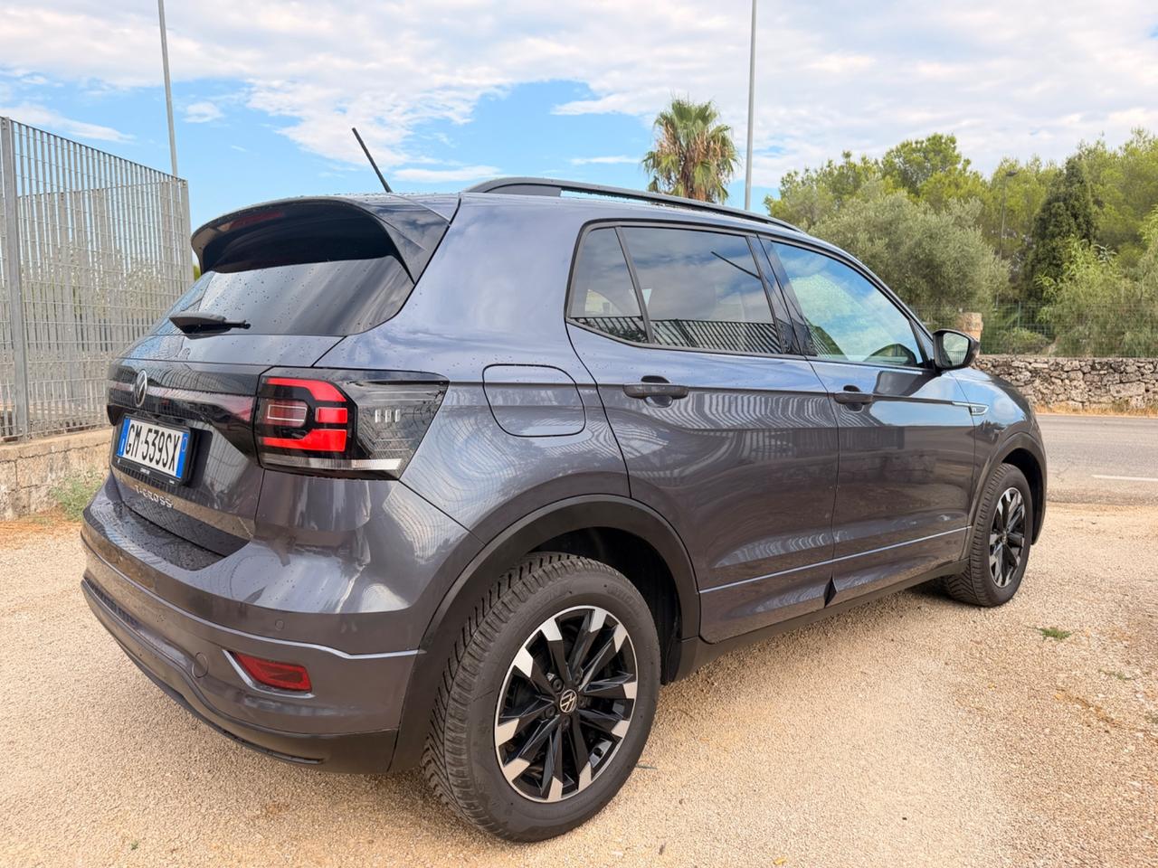 Volkswagen T-Cross 1.0 TSI R-LINE -2023