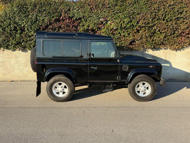LAND ROVER Defender 90 2.2 TD4 Station Wagon S