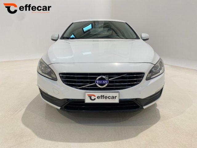 VOLVO V60 D4 Geartronic Momentum