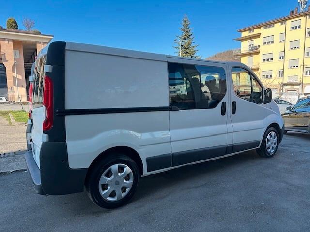 Renault Trafic T29 2.0 dCi/90 PL-TN-autocarro 6 posti