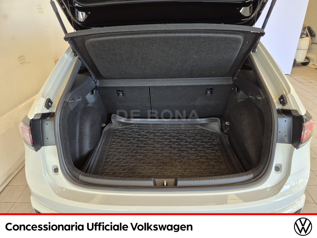 Volkswagen Taigo 1.0 tsi r-line 110cv