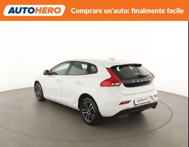 VOLVO V40 D2