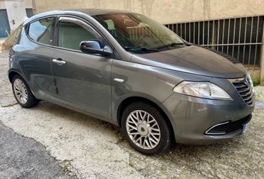 Lancia Ypsilon 1.3 MJT 16V 95 CV ( ok neopatentati)