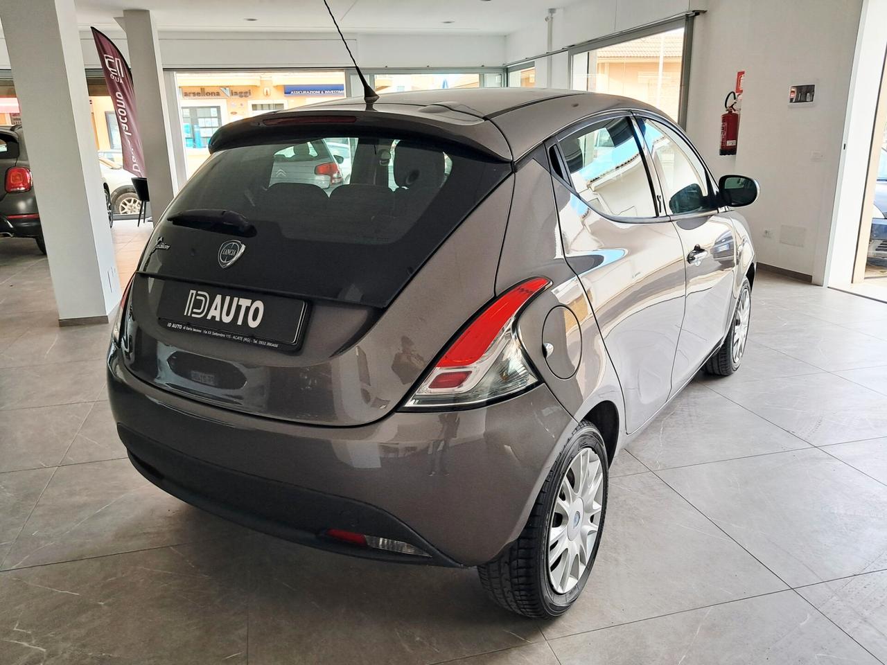 Lancia Ypsilon 1.2 69 CV 5 porte