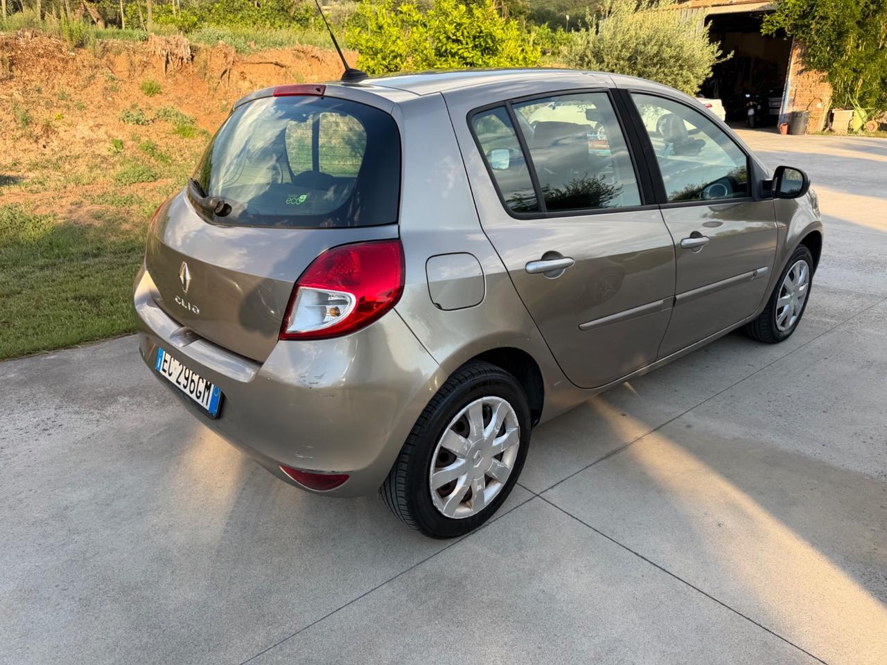 Renault Clio 1.2 16V 5 porte Dynamique