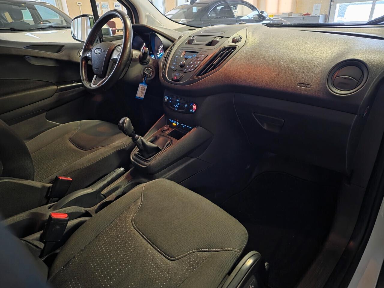 Ford Transit Courier furgone autocarro N1 2posti volume variabile