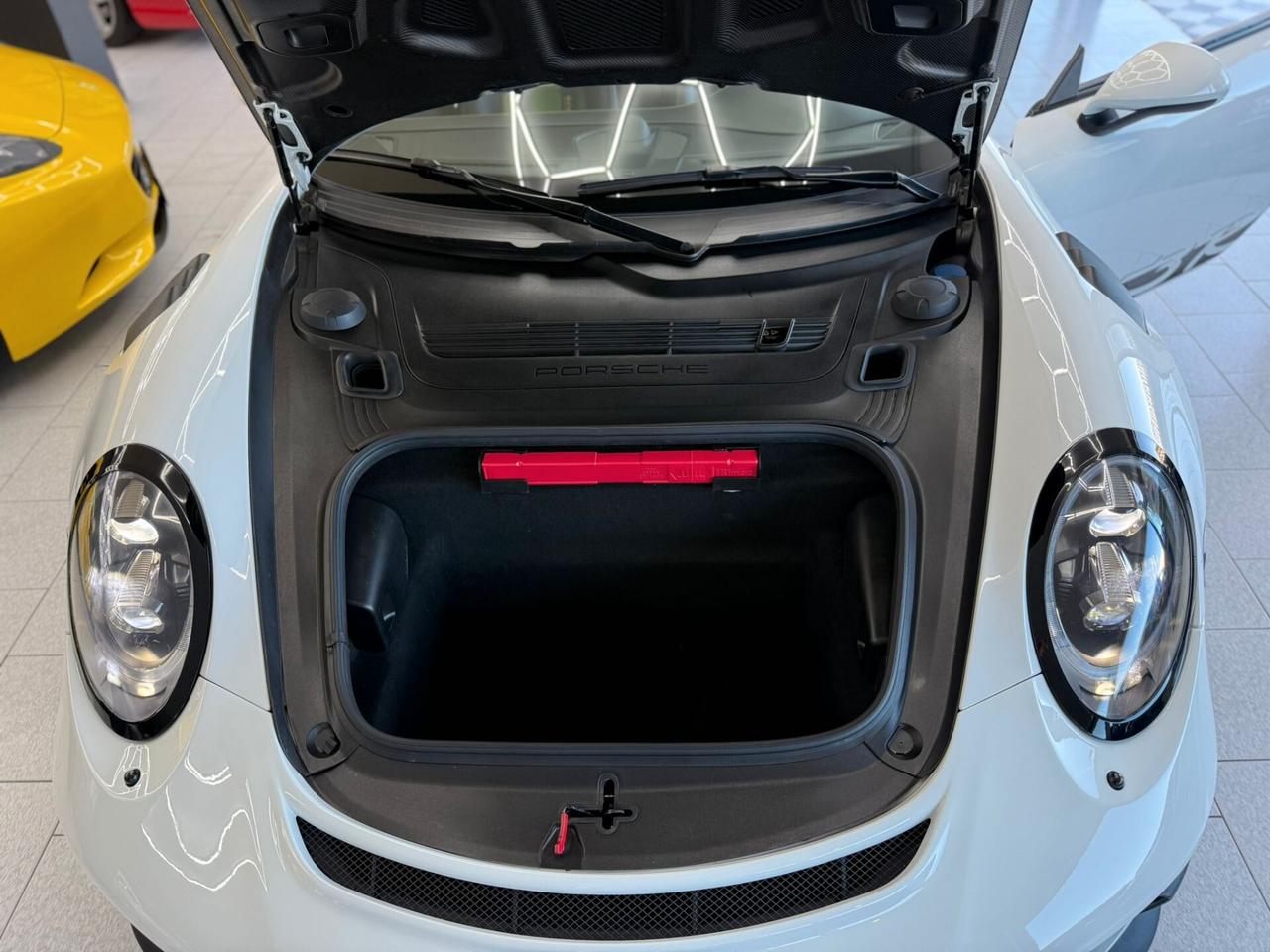 PORSCHE 911 GT3 RS