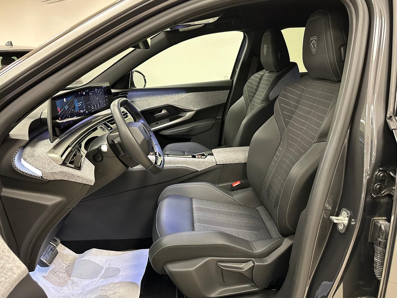 Peugeot 3008 Hybrid 145 e-DCS6 GT - 2025