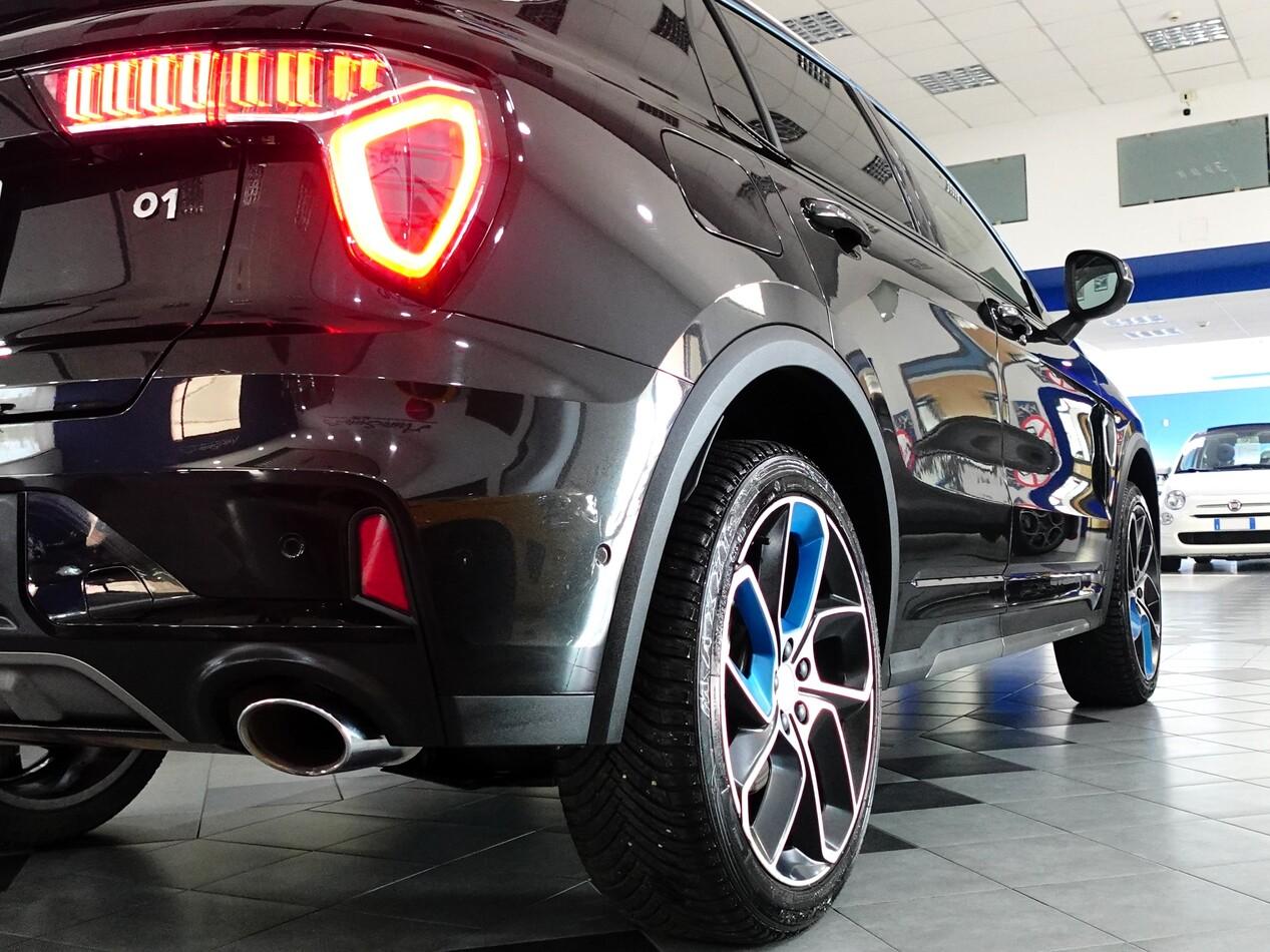 Lynk and Co 01 1.5 BZ 261 CV PHEV 01