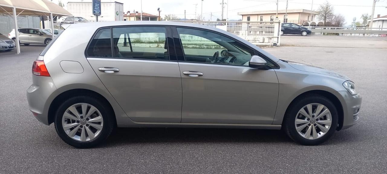 Volkswagen Golf 7 Blue Motion Tech cc. 1.4 Benzina Manuale 6 Marce 5 Porte 5 Posti Navigatore UTILIZZABILE X I NEOPATENTATI 2025...!!!!