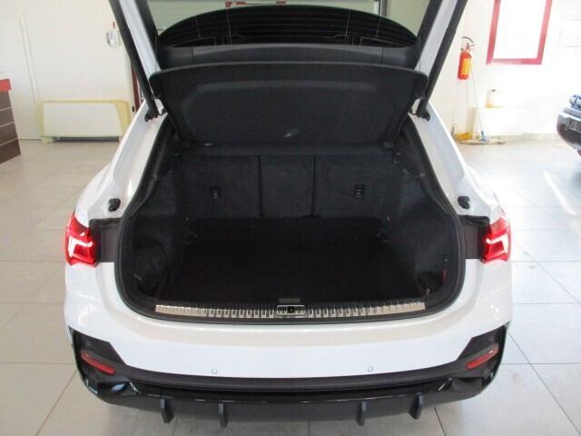 Audi Q3 SPB 35 TDI S tronic Identity Black