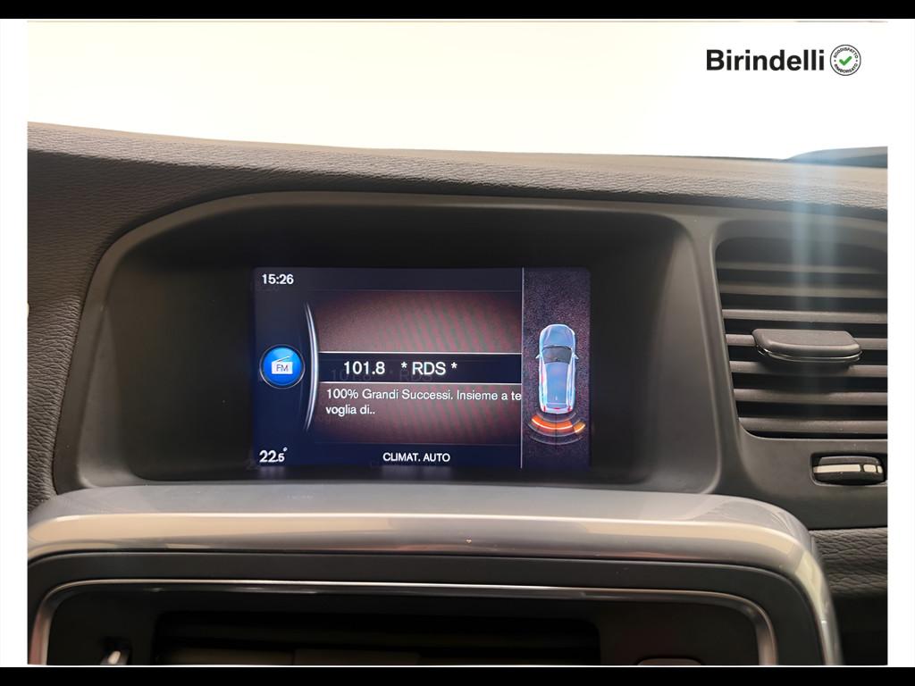 VOLVO V60 CC (2015-2018) - V60 Cross Country D3 Geartronic Business