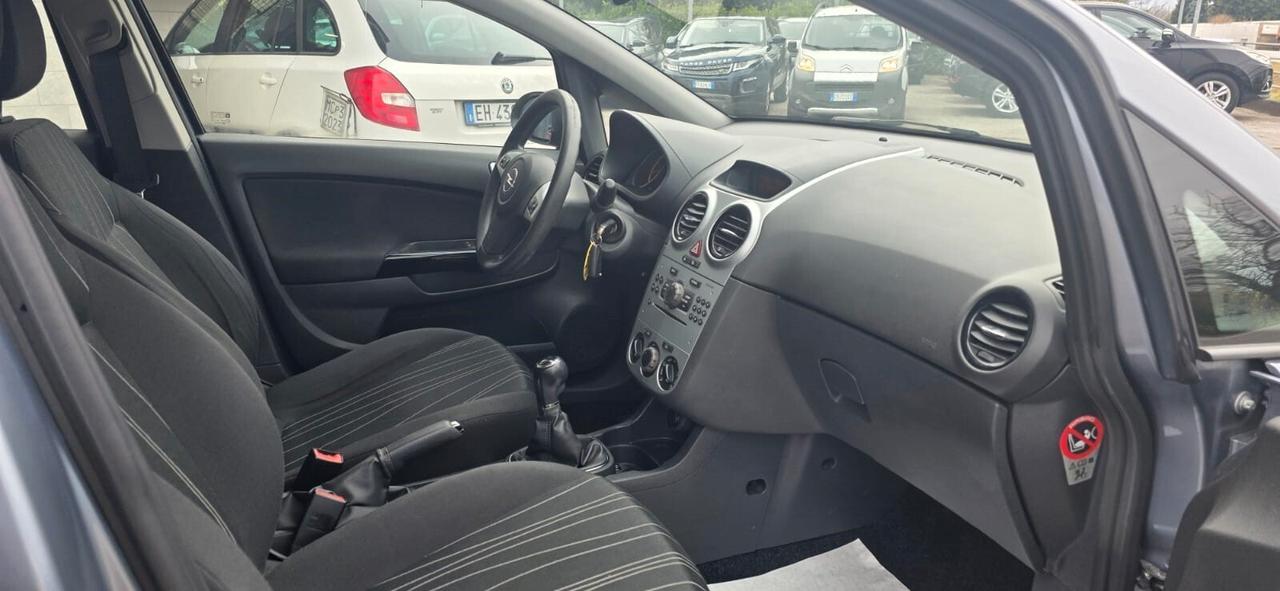 Opel Corsa 1.2 benzina Neopatentati