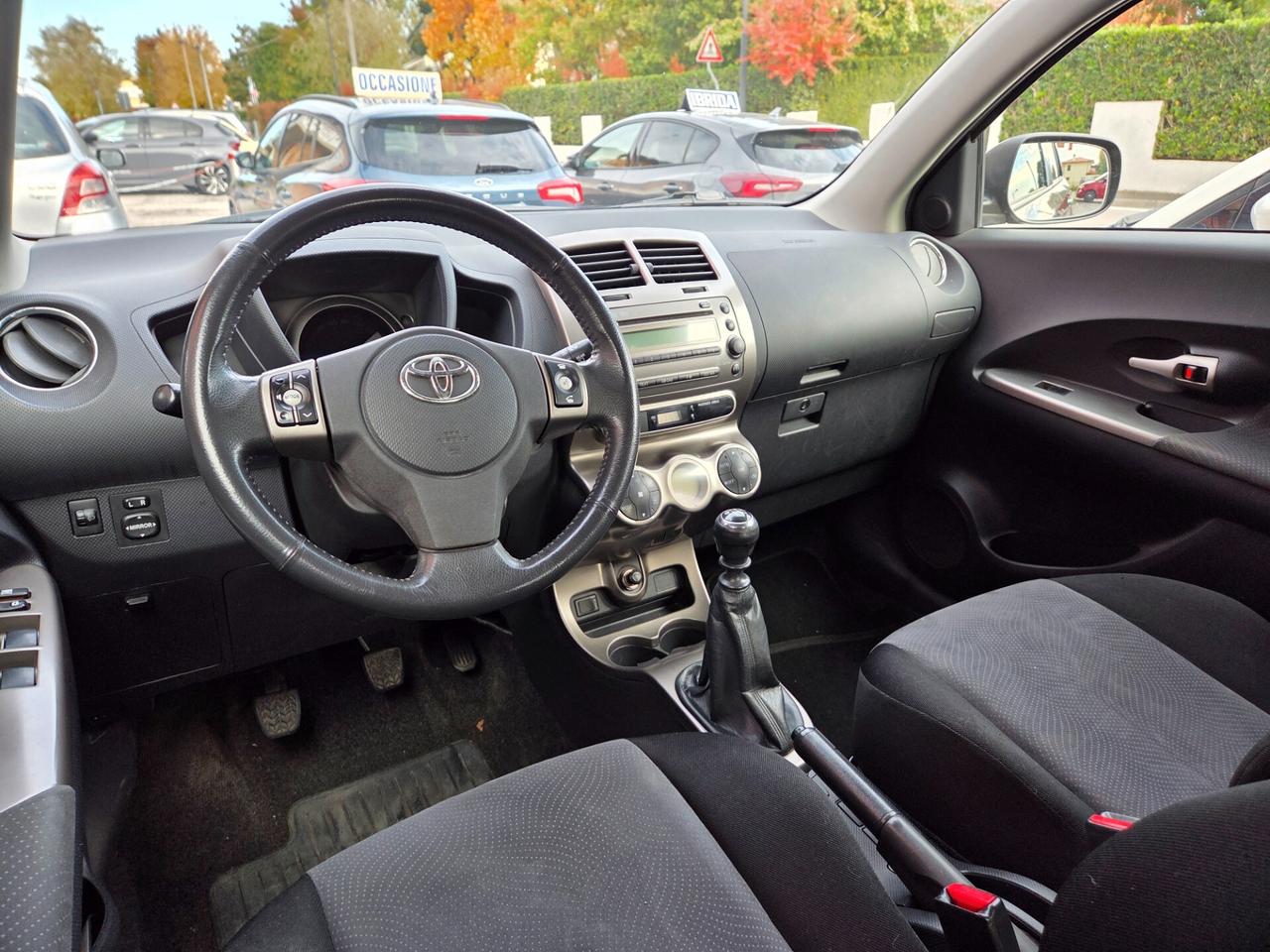 Toyota Urban Cruiser AWD - 2012