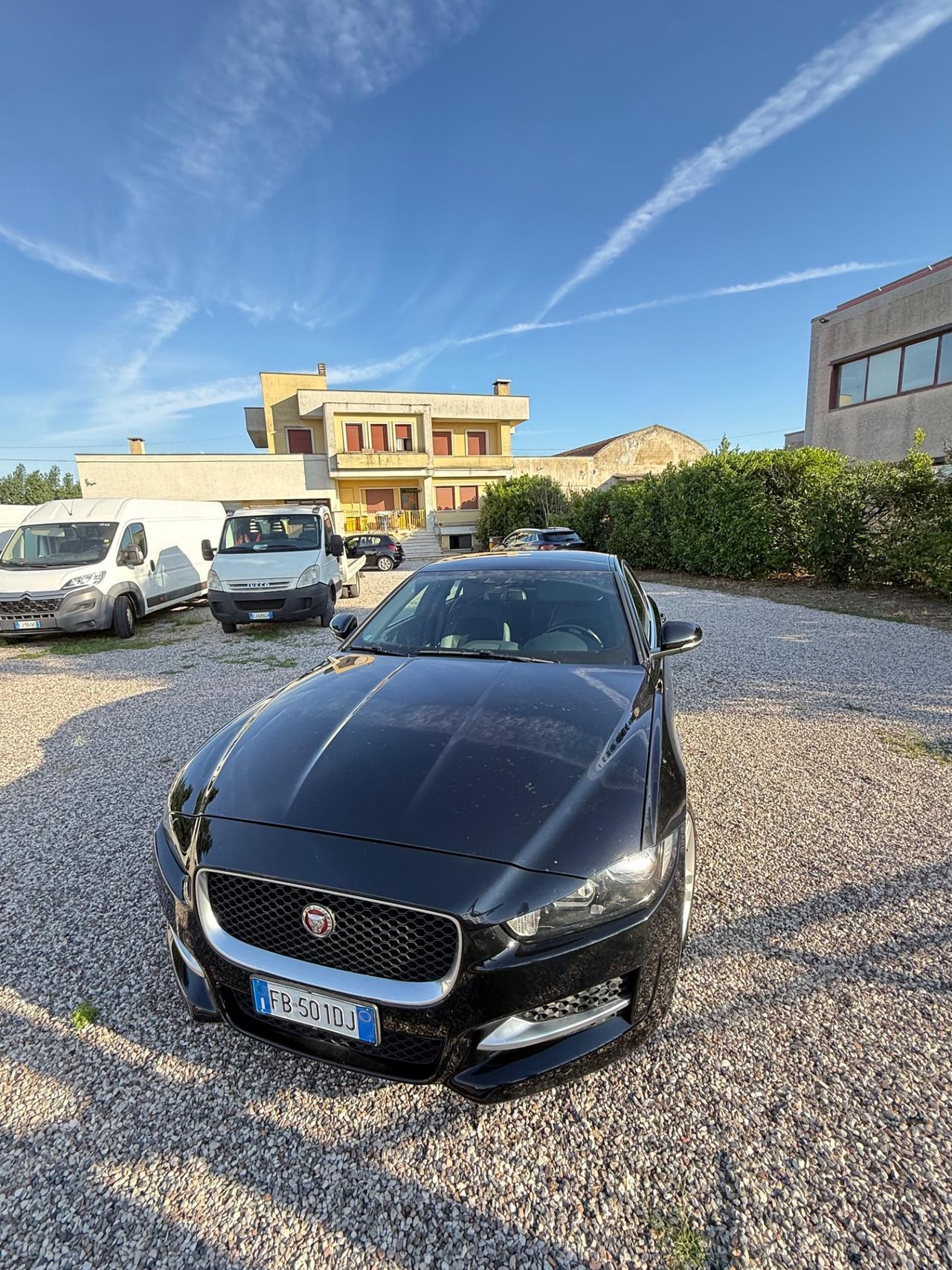Jaguar XE 2.0 D E-Performance aut. R-Sport