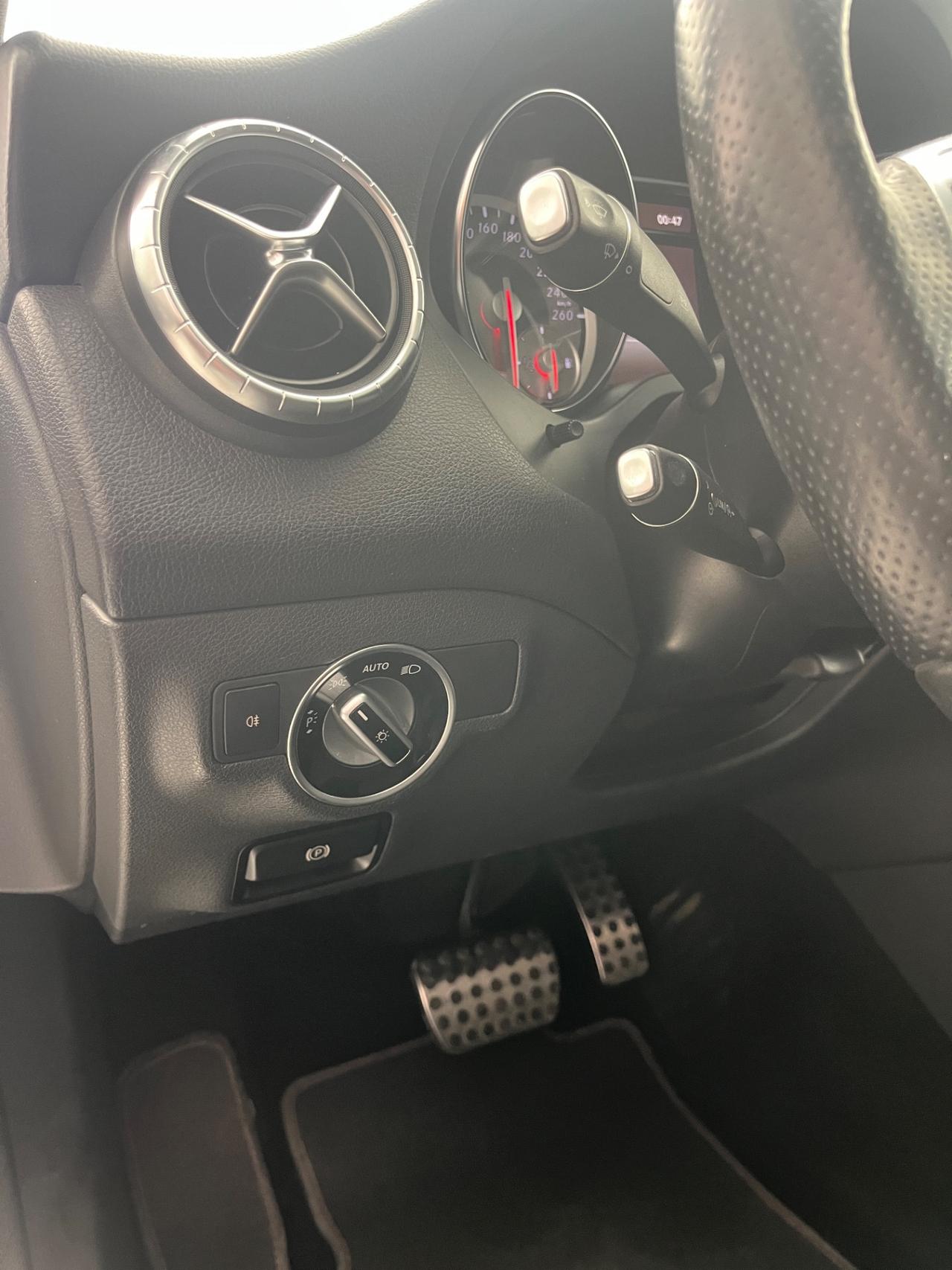 Mercedes-benz CLA 220 CDI 4Matic Automatic Premium