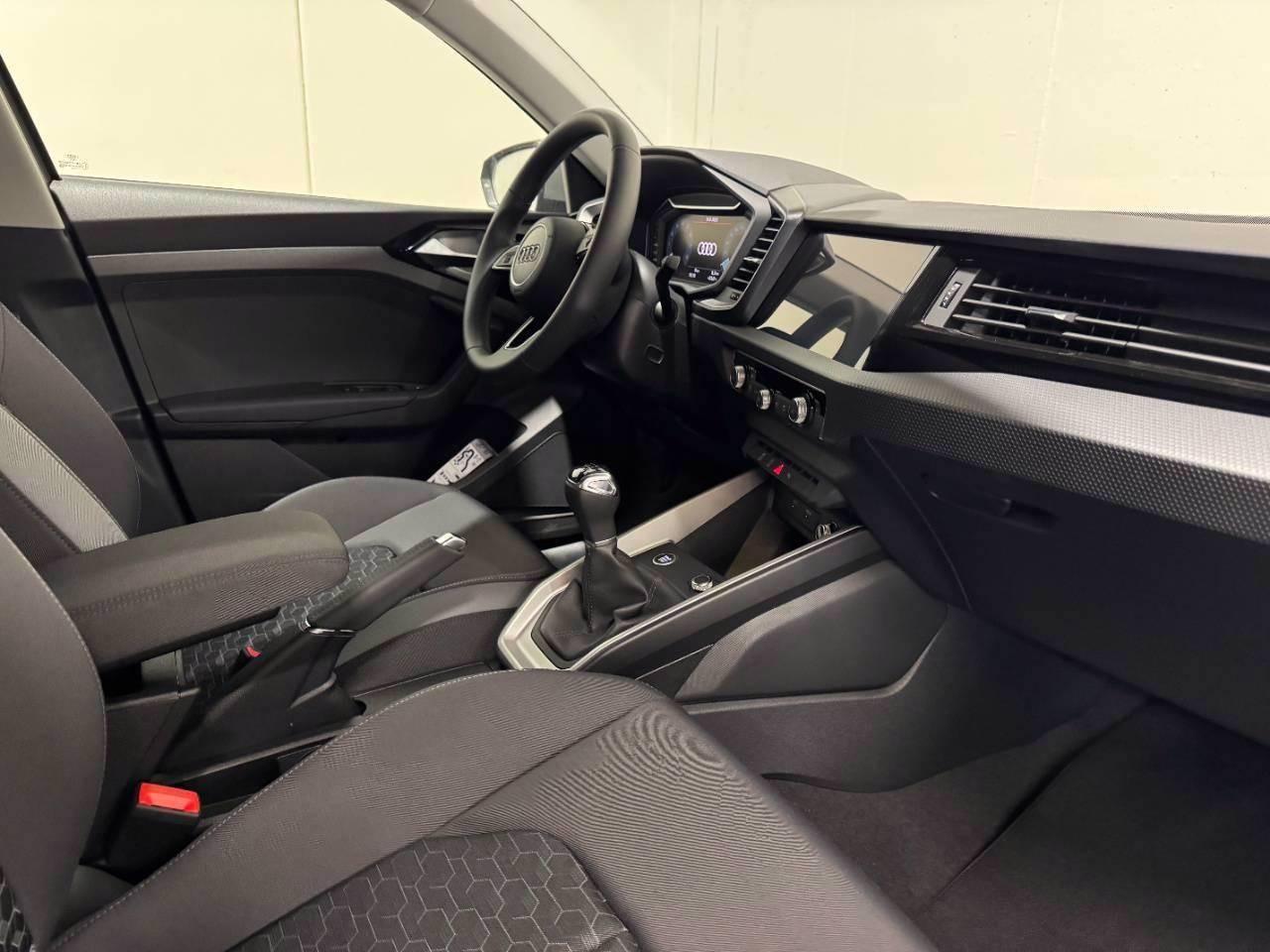 AUDI A1 SPORTBACK 30 TFSI S-TRONIC S-LINE EDITION