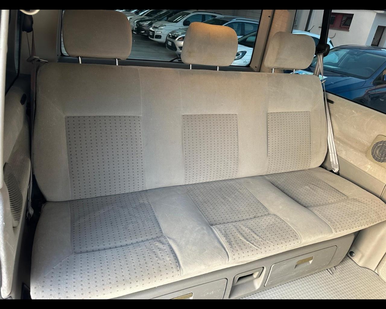 VOLKSWAGEN Transporter 4ª s. - Transp. 2.5 TDI/150CV cat Multivan