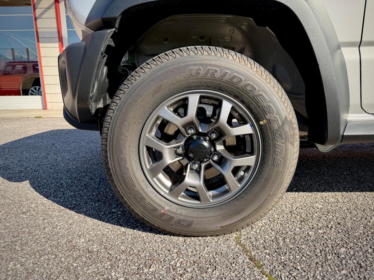 Suzuki Jimny 4x4 - 5 PORTE - 4 POSTI VETTURA !!!