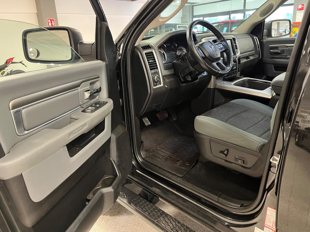 Dodge RAM 5.7 V8 GPL 401cv