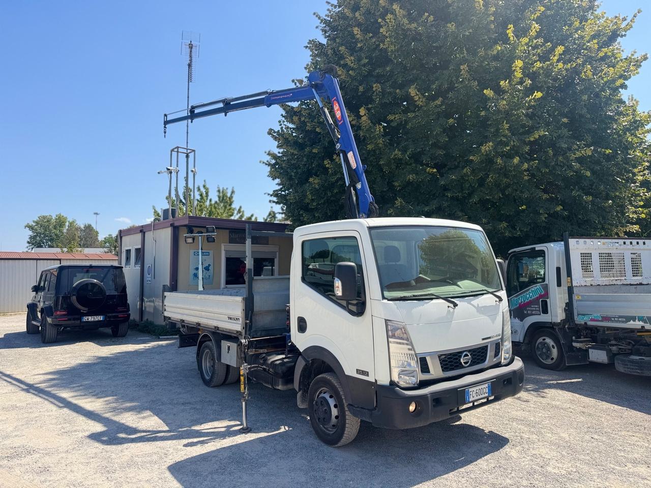 NISSAN CABSTAR NT400 GRU\\\\RIBALTABILE TRILA\\\\PREZZO + IVA