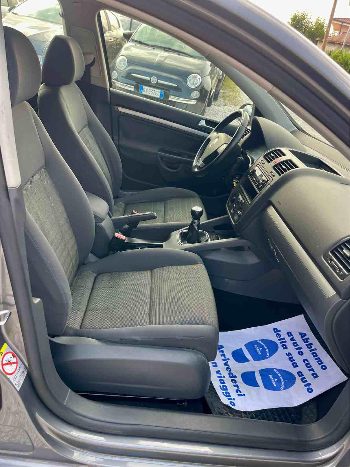 VOLKSWAGEN GOLF V - COMFORTLINE
