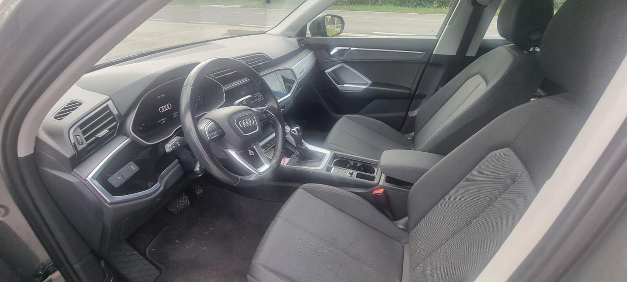 Audi Q3 35 TDI quattro S tronic Business