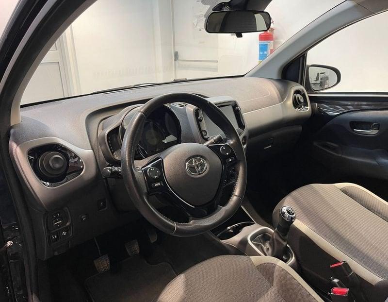 Toyota Aygo Connect 1.0 VVT-i 72 CV 5 porte x-play