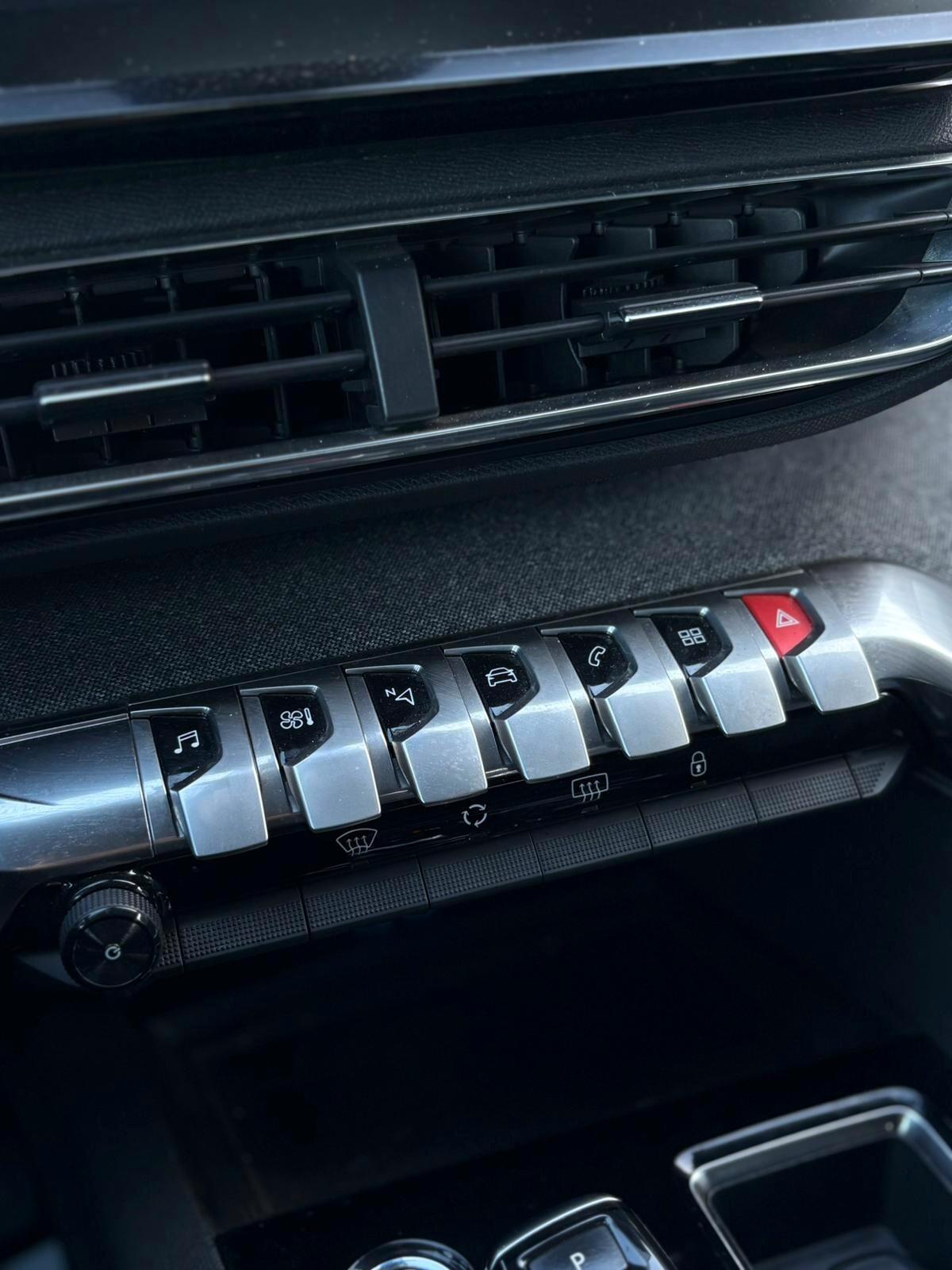 Peugeot 3008 HDi 130 S&S EAT8 Allure Black Friday