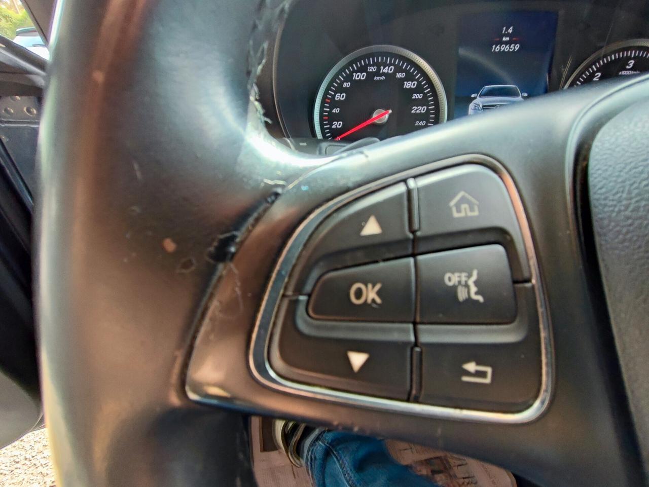 Mercedes-benz C 180 d Auto Premium