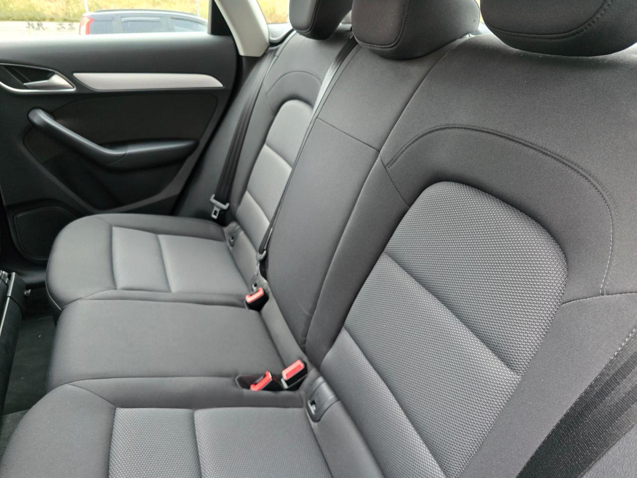 Audi Q3 2.0 TDI 150 CV S tronic Sport