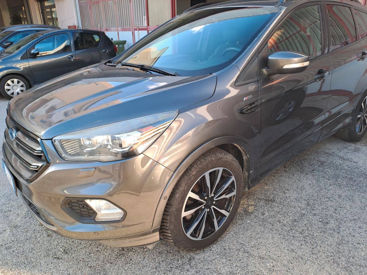 Ford Kuga 1.5 TDCI 120 CV S&S 2WD Titanium